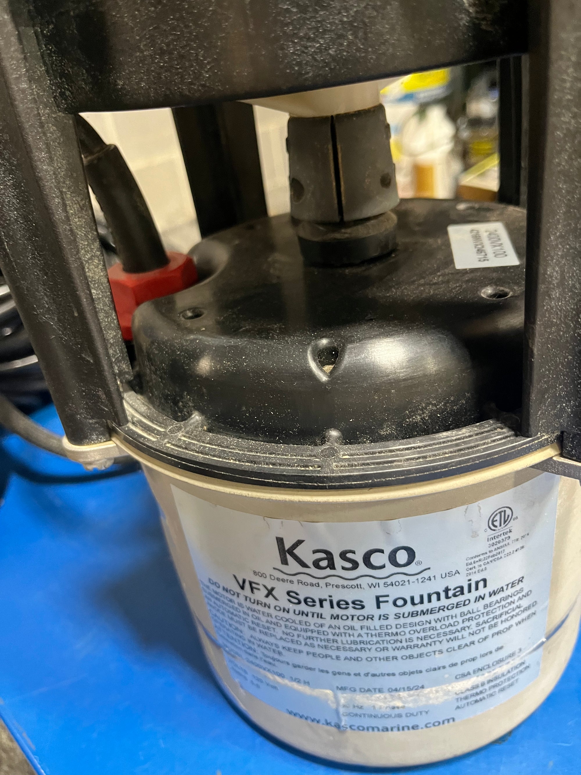 Kasco Marine: **USED - Good Condition** | 120V - 100ft Cord | VFX Aerating Water Fountain | 1/2HP | #0461